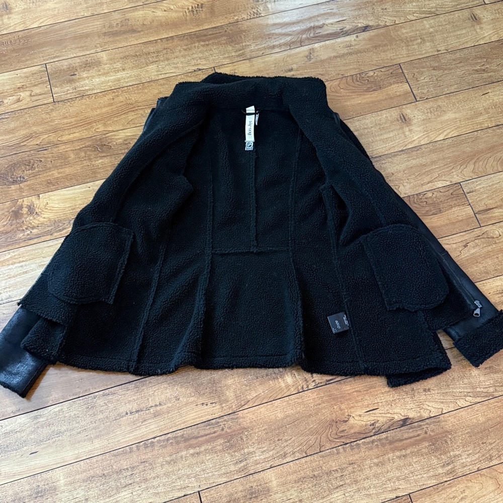 Soia & Kyo Women's Black Shearling Jacket - Picture 9 of 13